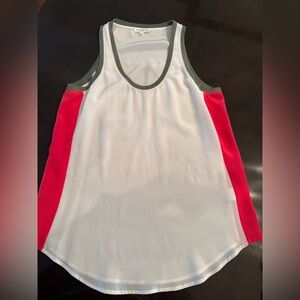 Equipment Silk tank. Size M.